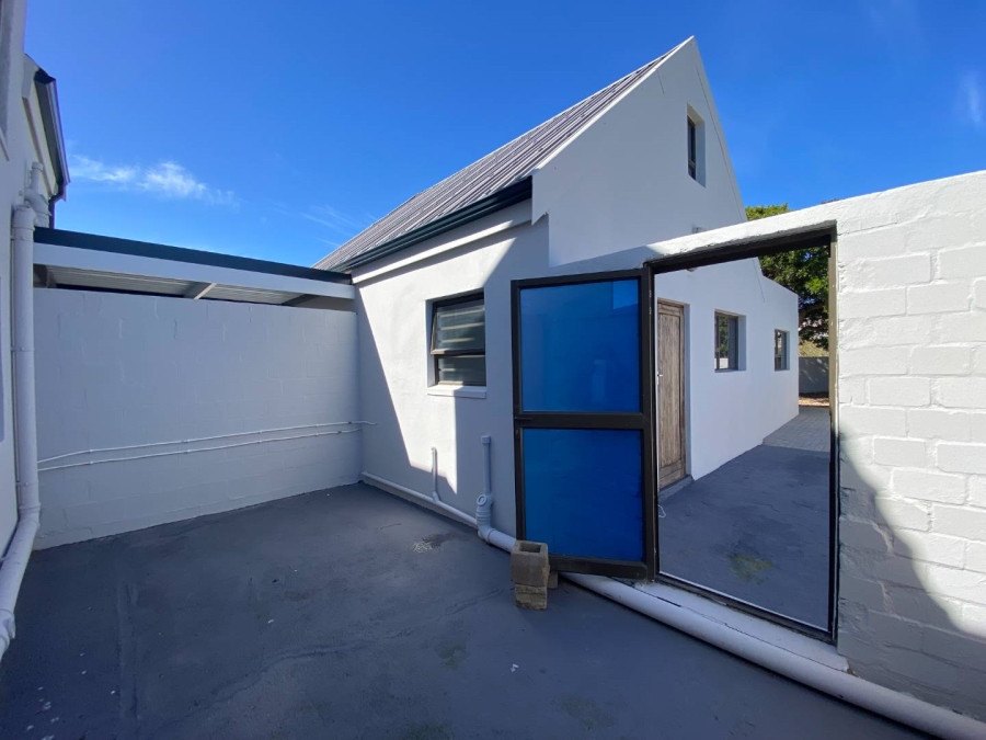7 Bedroom Property for Sale in Myburgh Park Western Cape